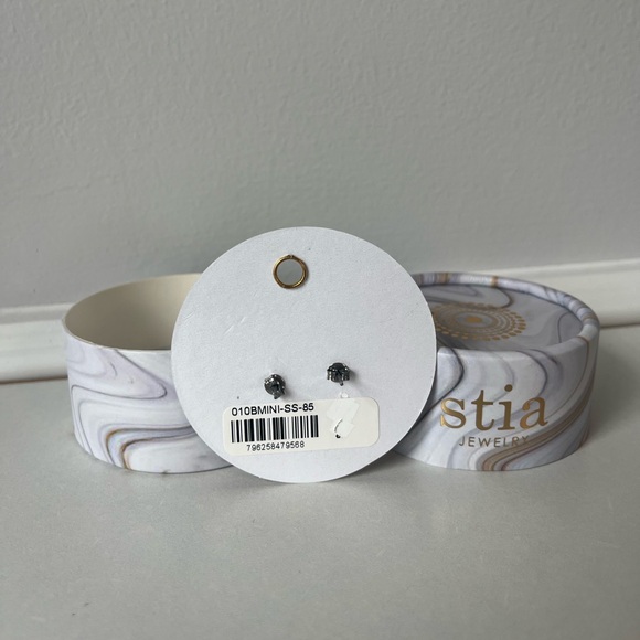 NWT Stia Jewelry Opal Round Sterling Silver Stud Earrings - Picture 2 of 3